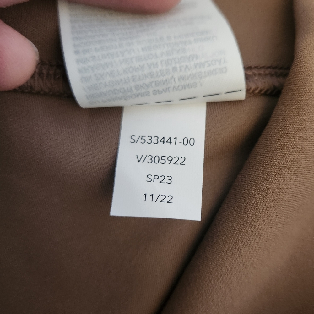 NWOT Athleta Transcend Stash Crop Straight Leg Rustic Beige Small - Picture 15 of 15